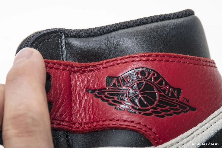 555088-610 Bred Jordan Retro Toe 1 High Air OG 0407